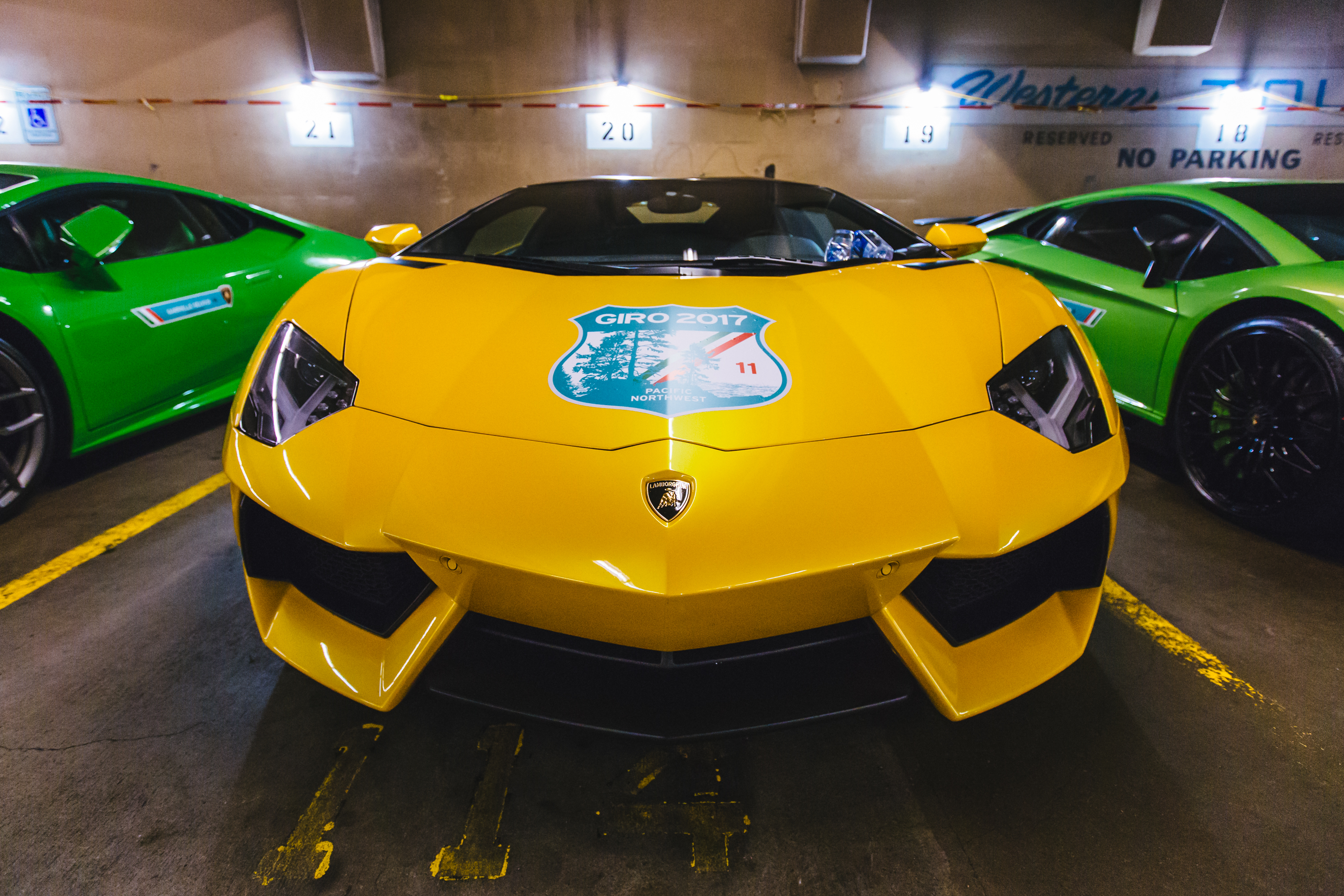 Photos: 30 Lamborghinis gather in Seattle before epic 5 ...