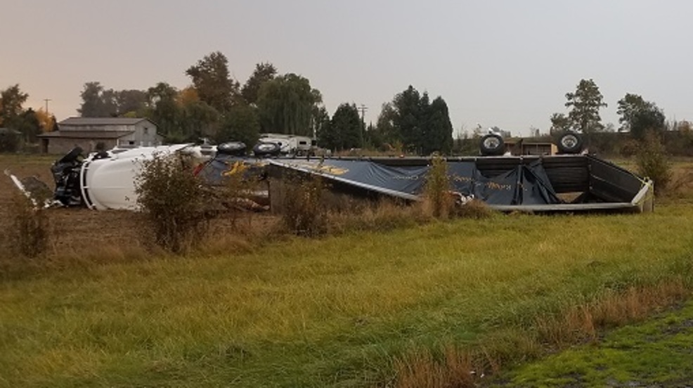 Trucker from Riddle injured in crash on I5 near Gervais, Oregon KPIC