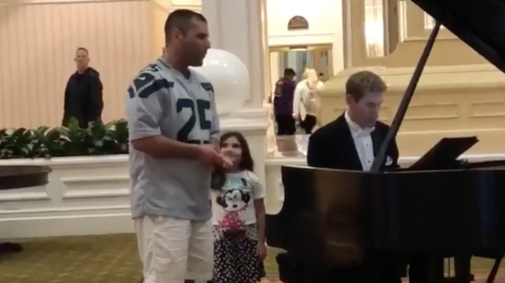 Dad Goes Viral Singing Ave Maria In Disney Hotel Kscc 