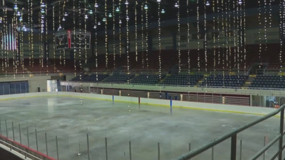 Skatefest brings ice skating to the Savannah Civic Center this holiday