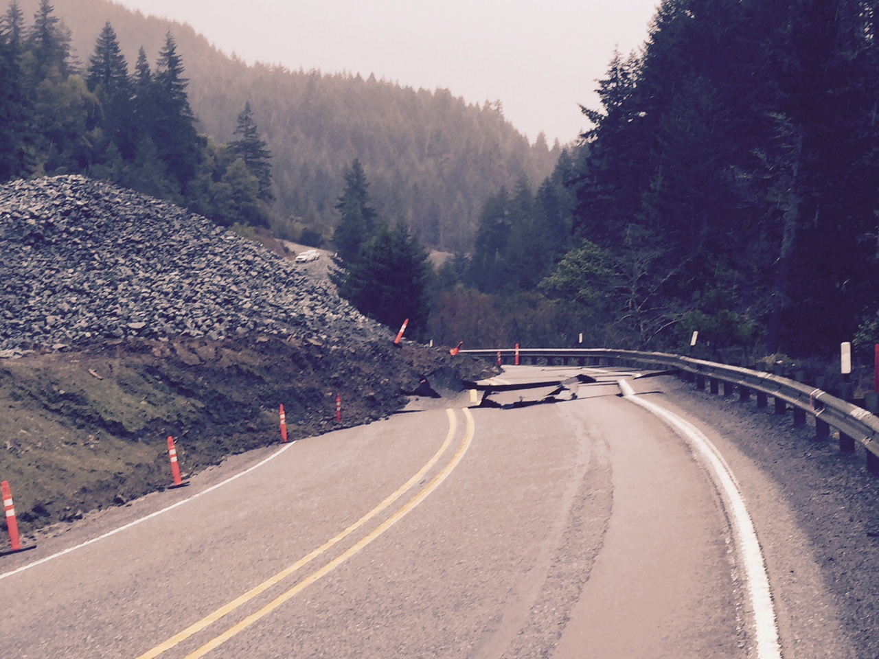 Photos Hwy 42 landslide damage KPIC