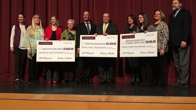 'Doctors in Recital' presents record amount of donations