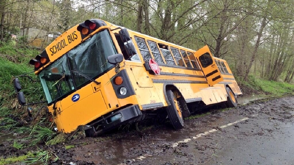 Video Car Crash Into Bus Video Car Crash Into Bus
