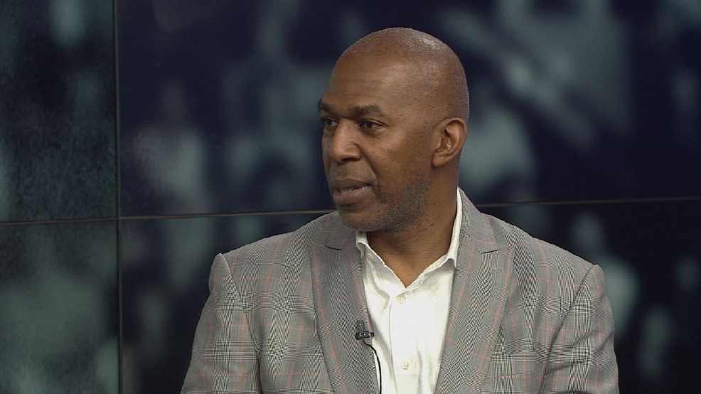 thurl-bailey-reflects-on-valvano-1983-nc-state-championship-ksnv