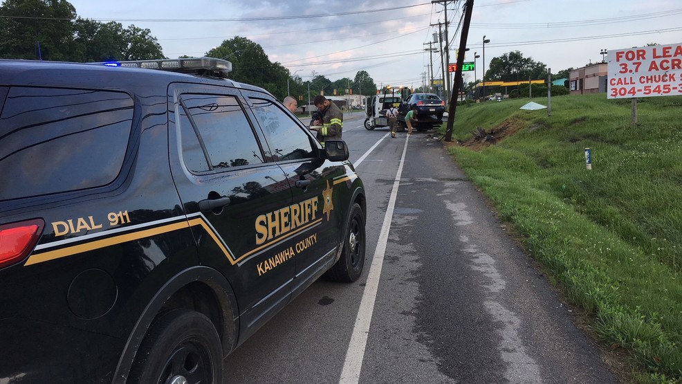 One injured in Kanawha County crash WCHS