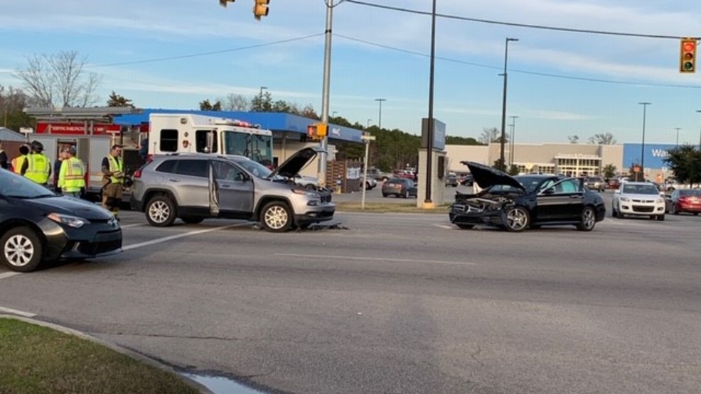 Police on scene of fourcar wreck in Darlington WPDE