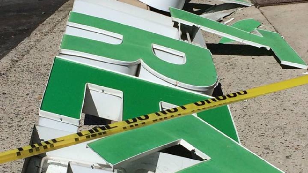 Reno Dollar Tree store sign falls, injuring 1 person KRNV