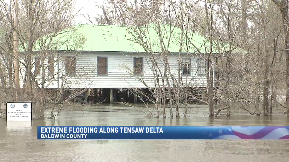 Stockton sees historic flooding WPMI