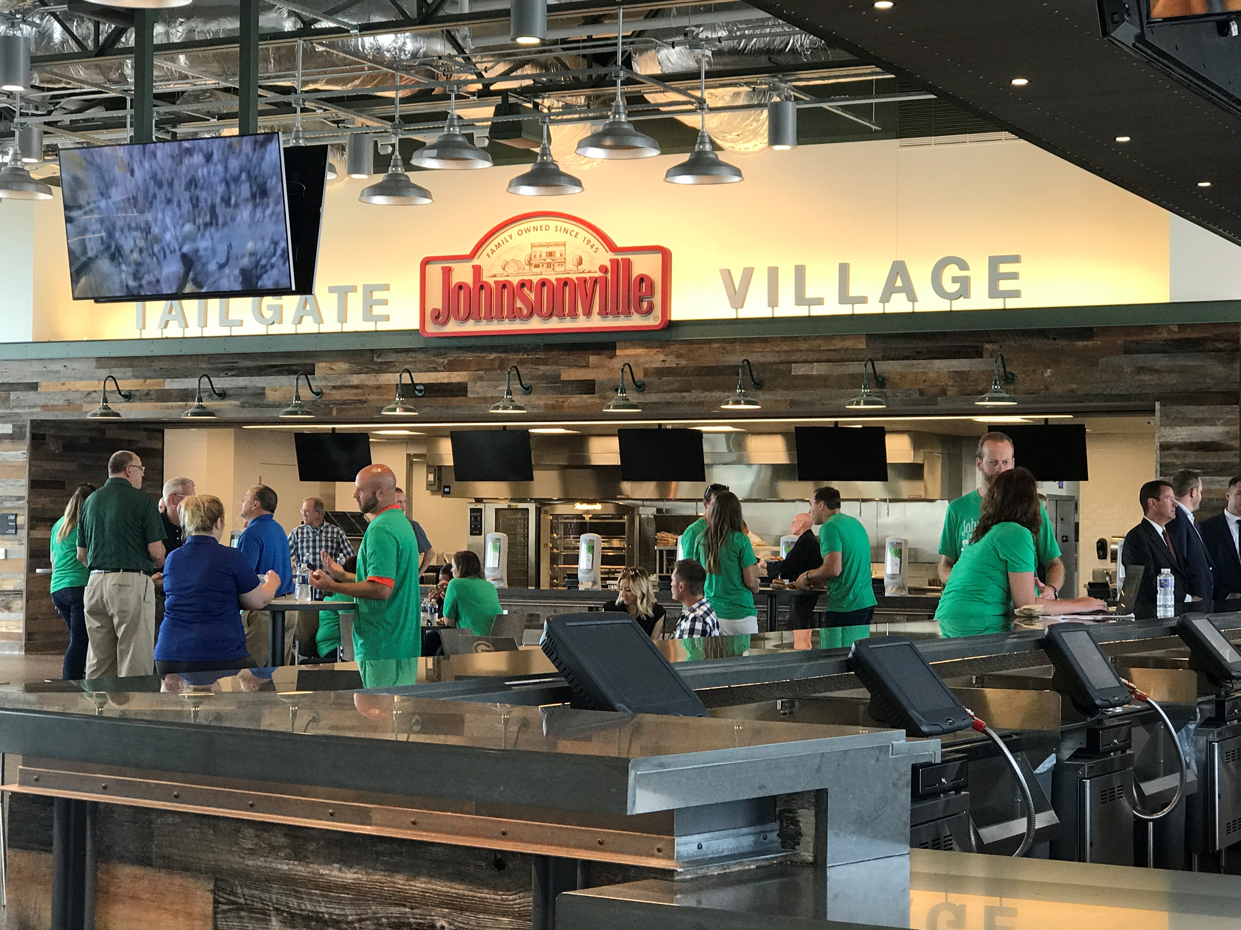 Packers open Johnsonville Tailgate Village WLUK