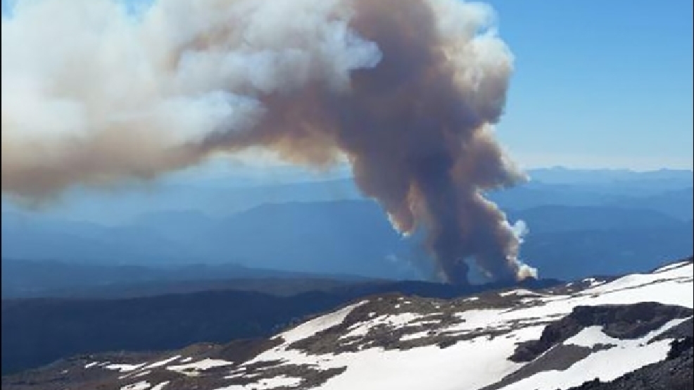 New wildfire closes Pacific Crest Trail near Mount Adams | KOMO