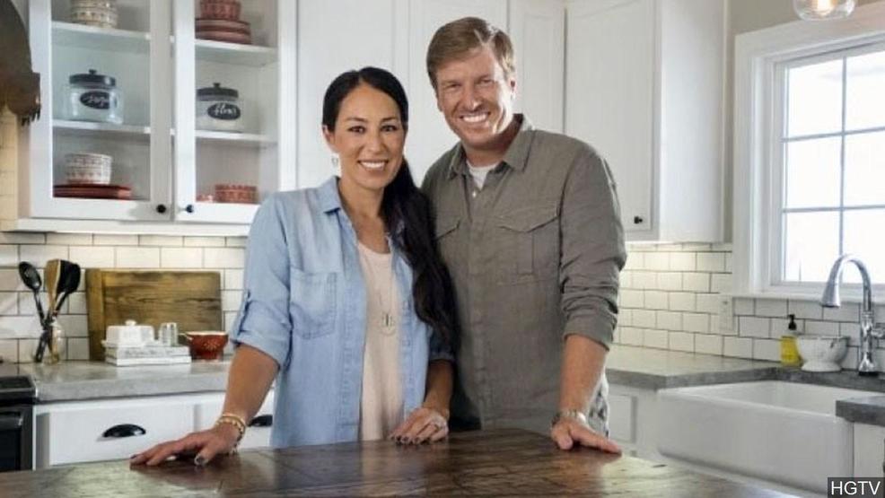 Stars Of Fixer Upper Chip And Joanna Gaines Announce Return To Fixer Upper Stars Chip And Joanna Gaines Announce Return To Tv